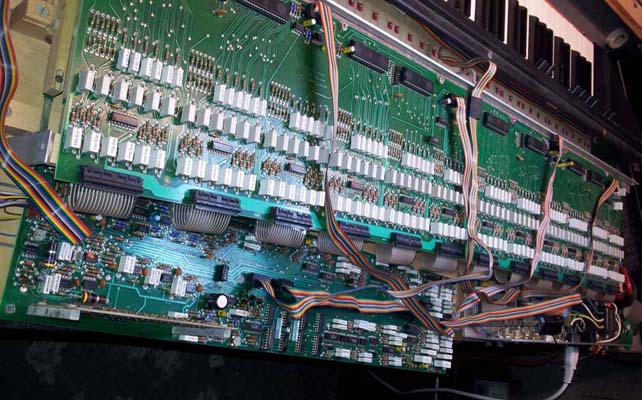 arp-piano-under-hood